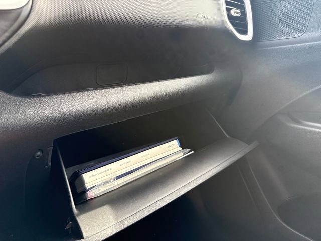 Certified 2025 Hyundai Venue Limited FWD image 38