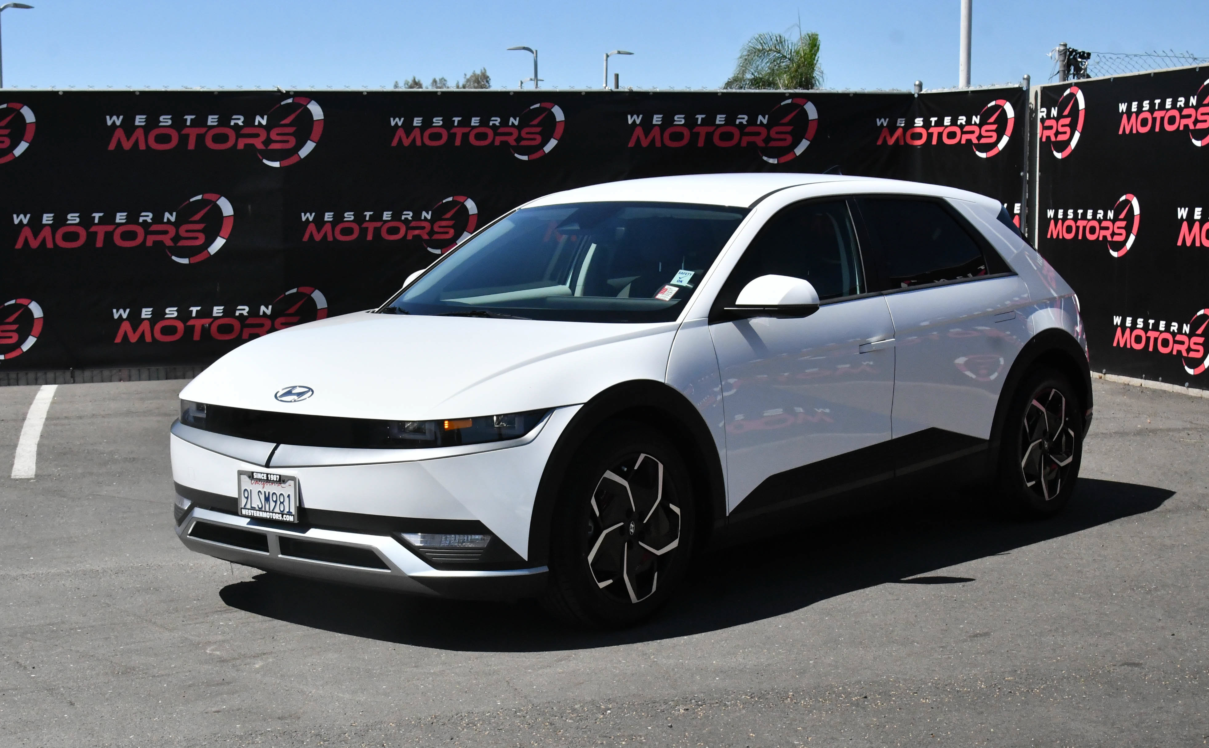 Used 2024 Hyundai Ioniq 5 SE RWD image 3
