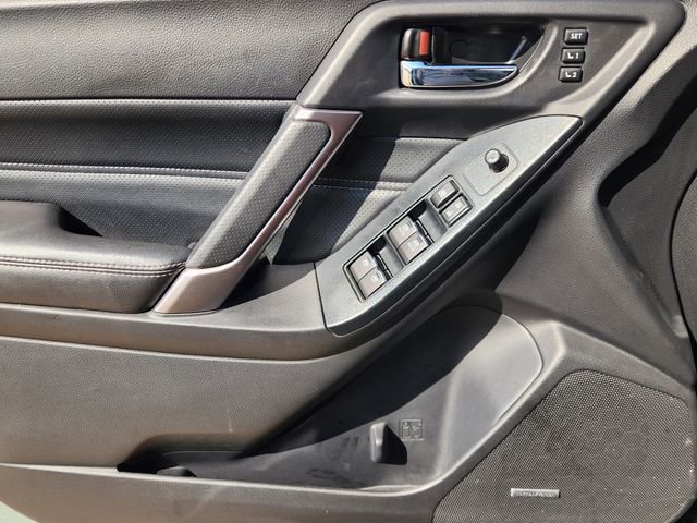 Used 2018 Subaru Forester 2.5i Touring AWD/4WD image 17