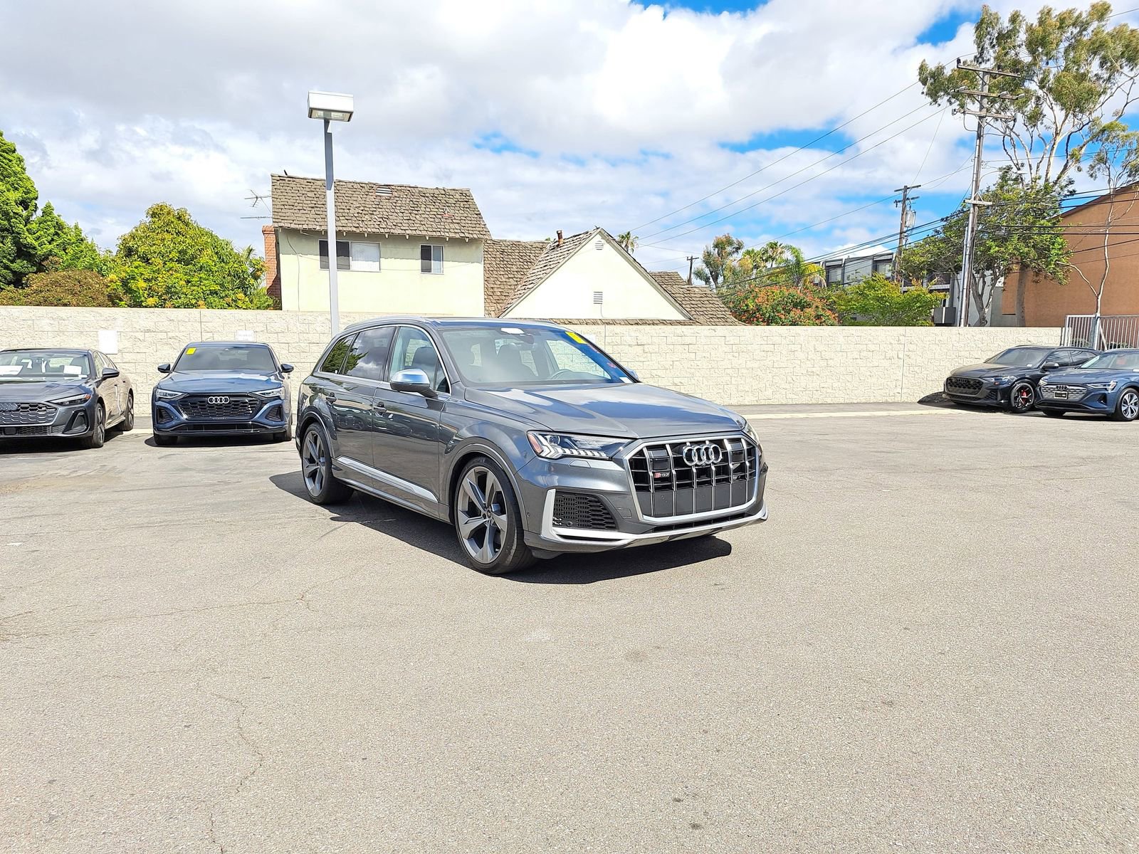 Used 2024 Audi SQ7 Premium Plus image 3