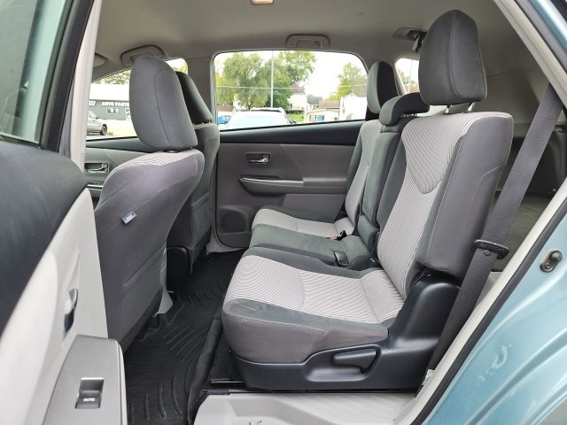 Used 2015 Toyota Prius V Five image 17