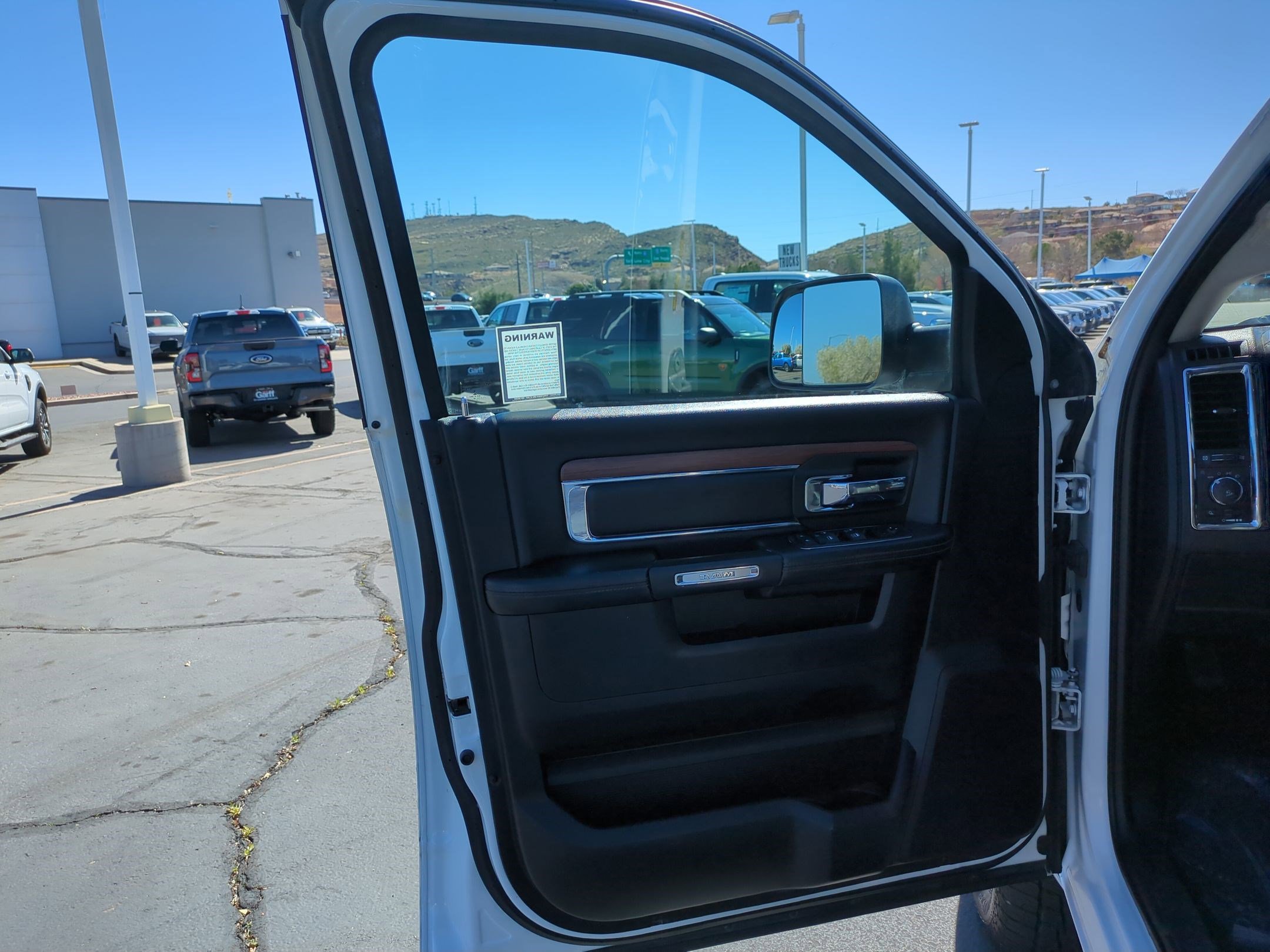 Used 2016 RAM 2500 Laramie w/ Sport Appearance Group image 12