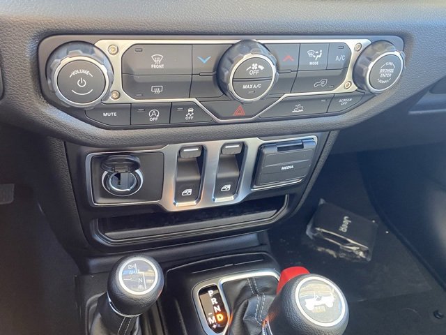 New 2026 Chevrolet Corvette Stingray Convertible w/ 1LT image 21