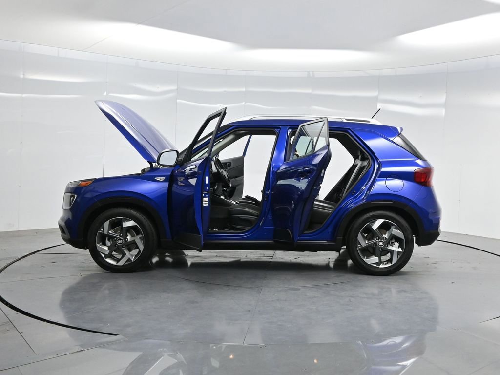 Used 2023 Hyundai Venue Limited w/ Cargo Package image 44
