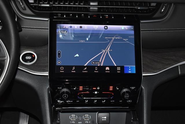 New 2025 Jeep Grand Cherokee L Limited image 15