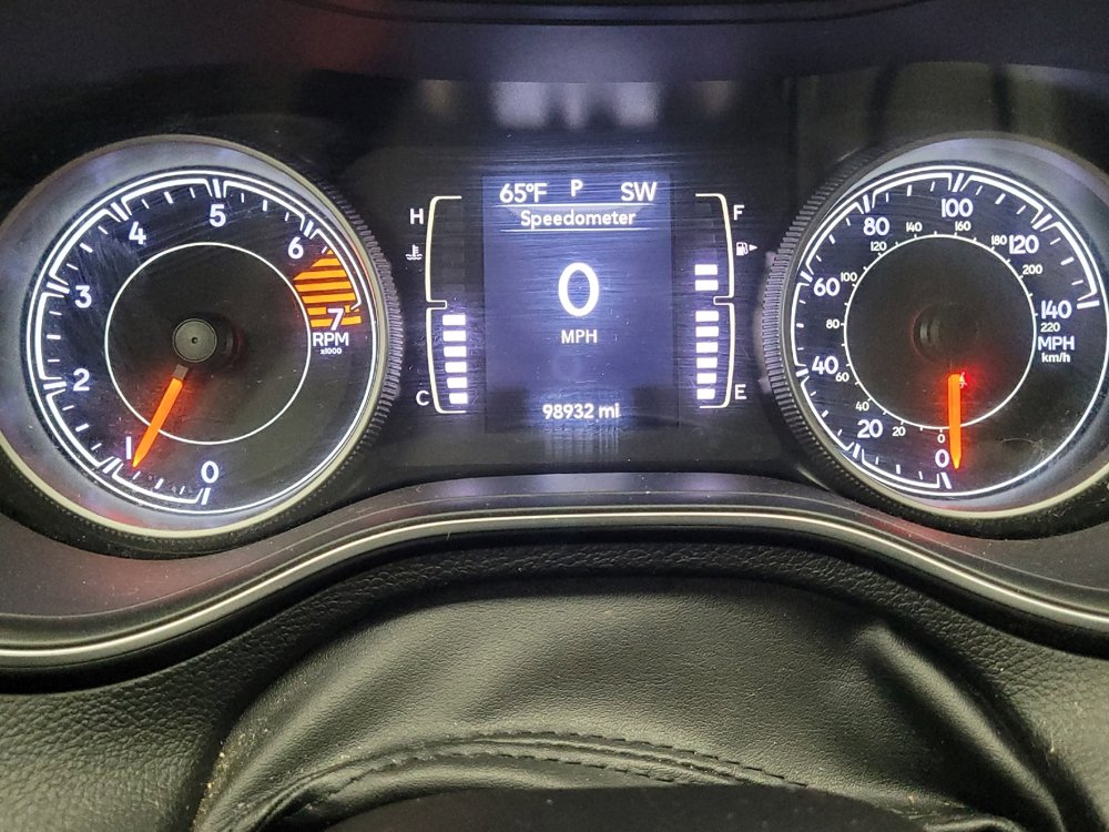 Used 2019 Jeep Cherokee Latitude Plus image 23