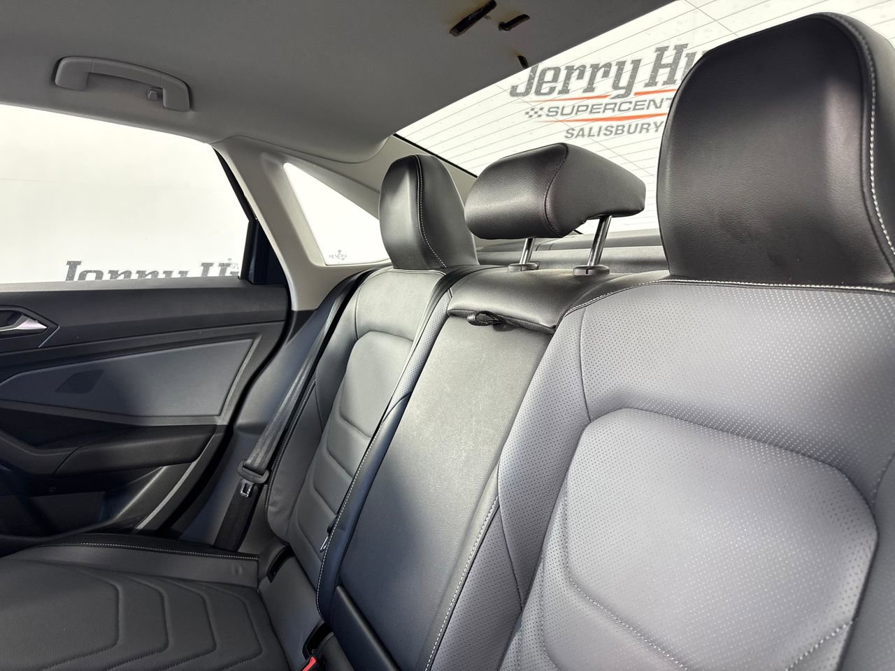 Used 2025 Volkswagen Jetta SEL image 4