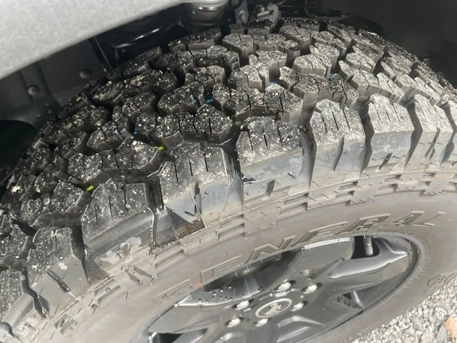 New 2025 Ford Bronco Outer Banks w/ Black Appearance Package image 28