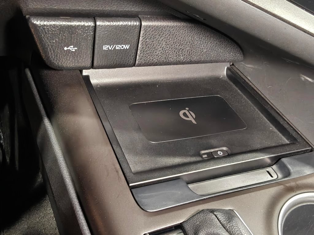 Used 2021 Toyota Camry XLE AWD/4WD image 9