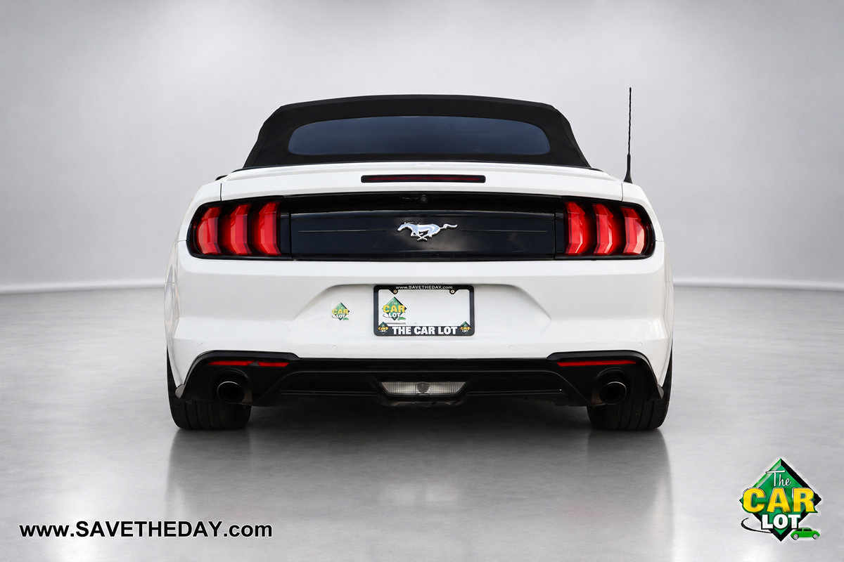 Used 2023 Ford Mustang Premium RWD image 7