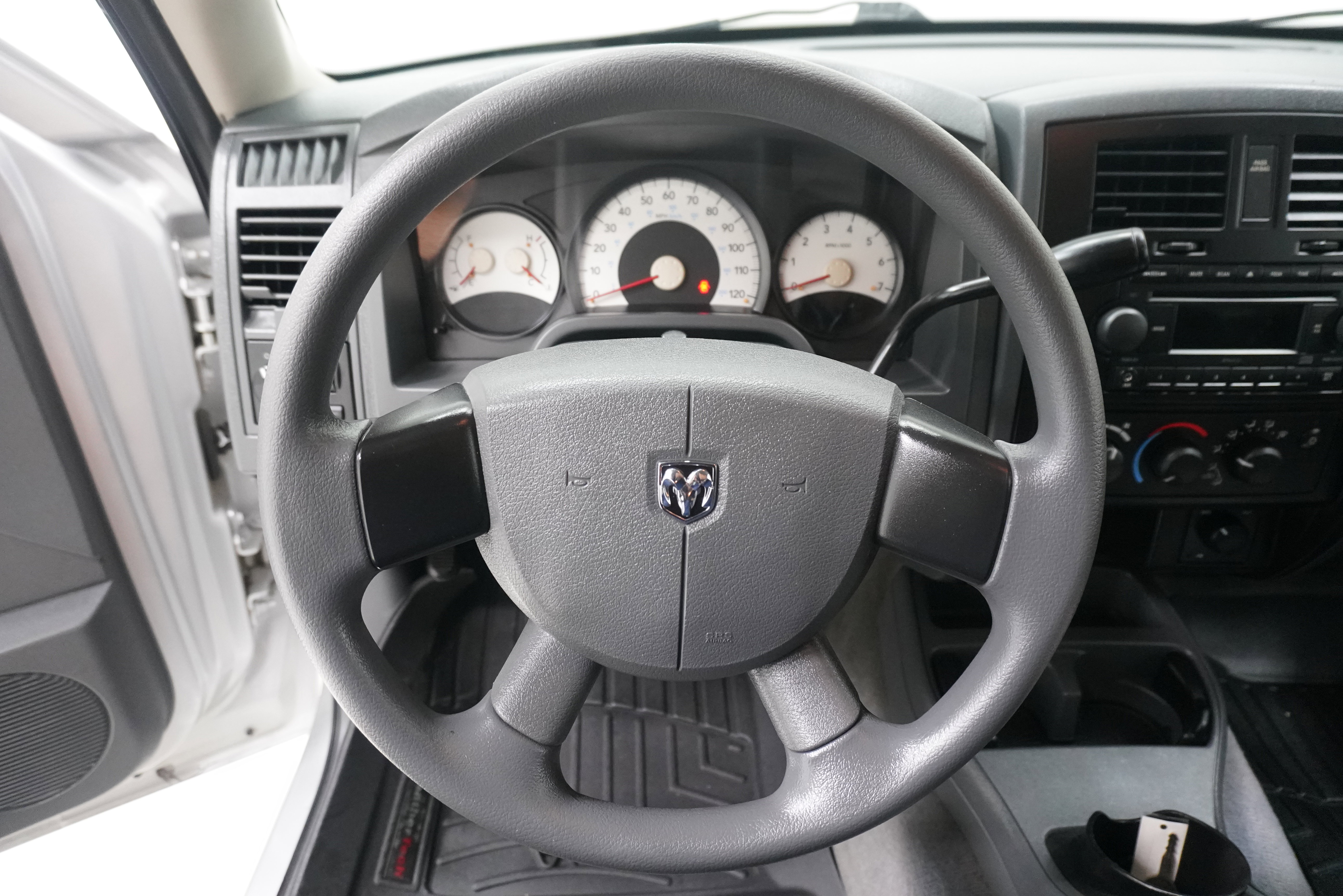 Used 2006 Dodge Dakota ST image 15