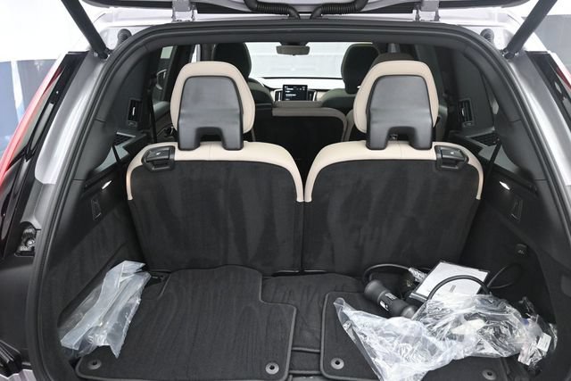 Used 2026 Volvo XC90 T8 Core w/ Protection Package Premier AWD/4WD image 24
