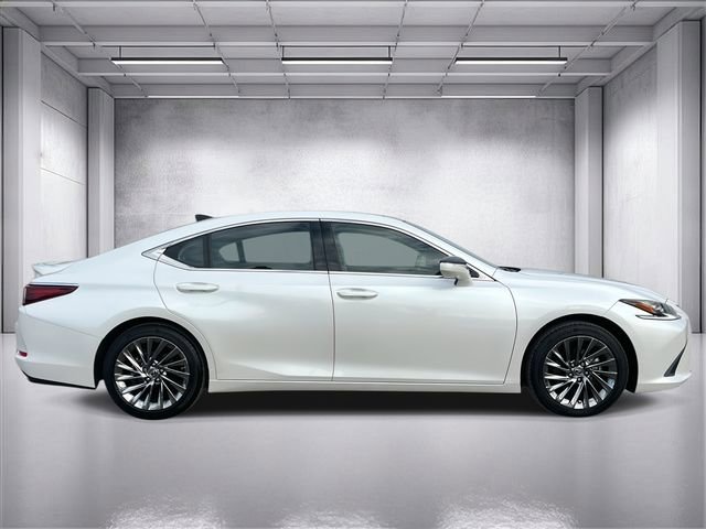 Certified 2024 Lexus ES 350 Ultra Luxury w/ Accessory Package (Z2) image 2
