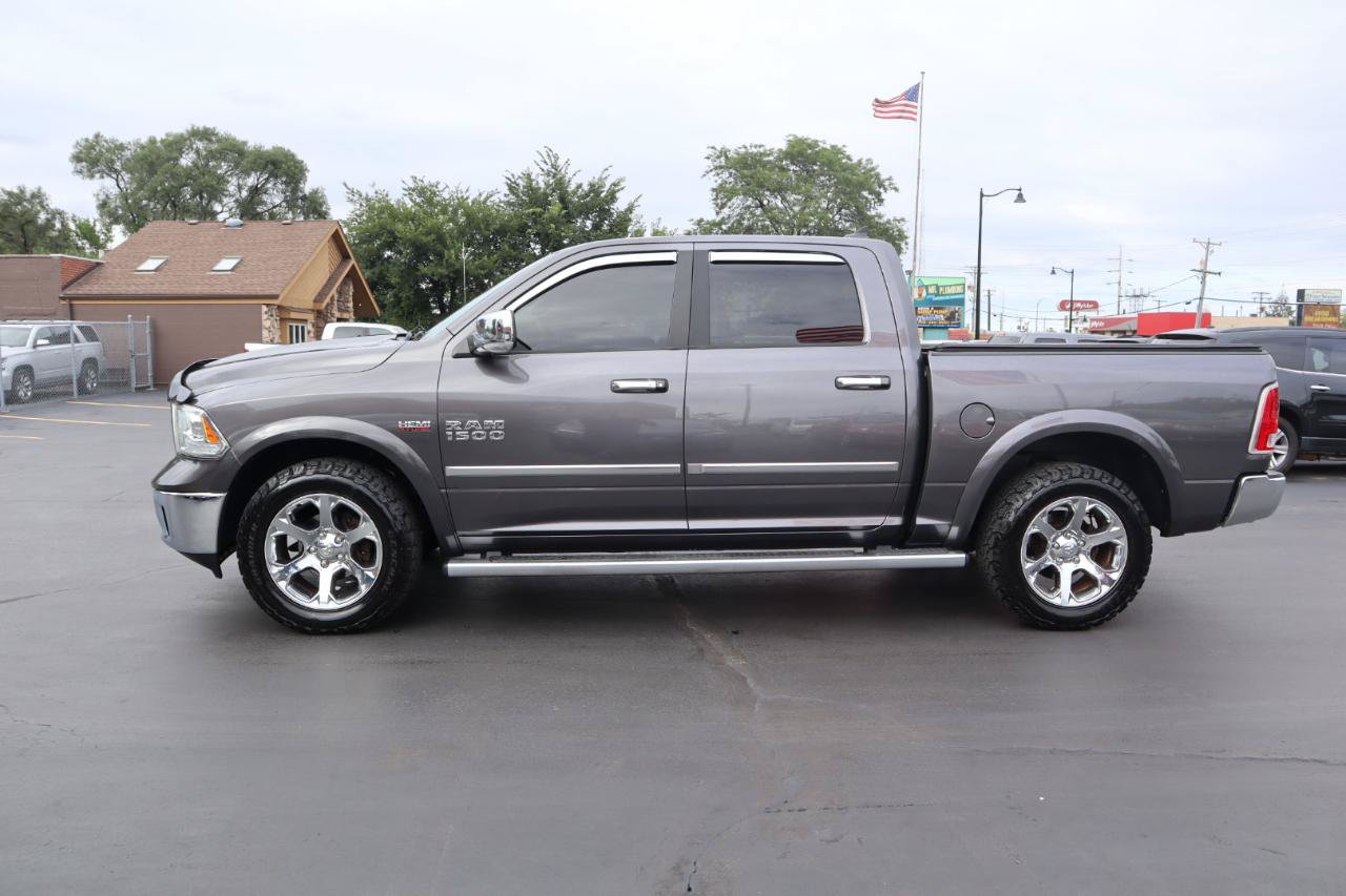 Used 2017 RAM 1500 Laramie w/ Convenience Group AWD/4WD image 2
