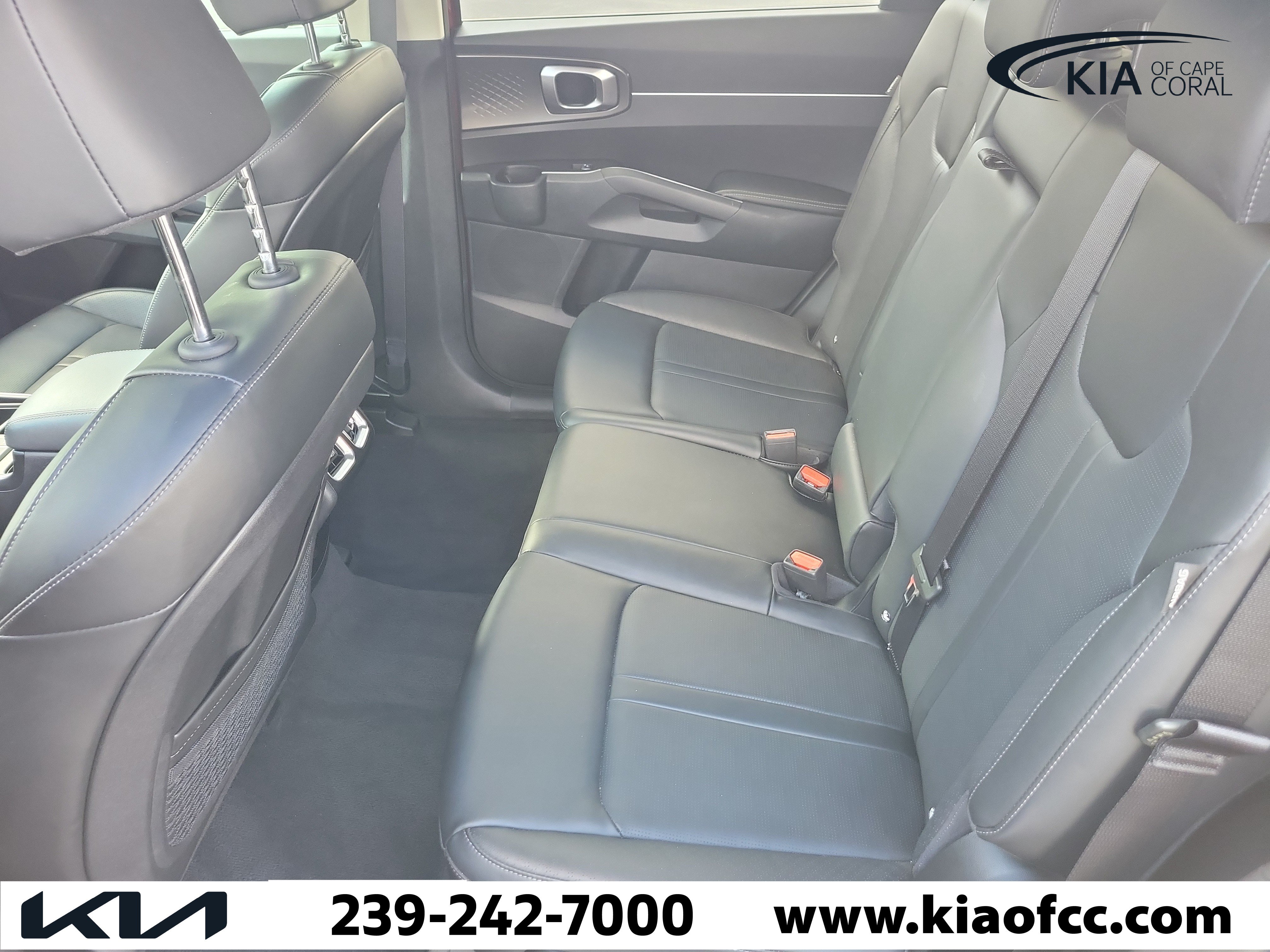 Certified 2025 Kia Sorento S w/ Panoramic Sunroof Package FWD image 12