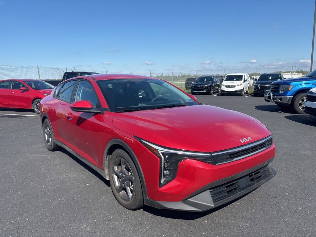 Certified 2025 Kia K4 FWD image 1