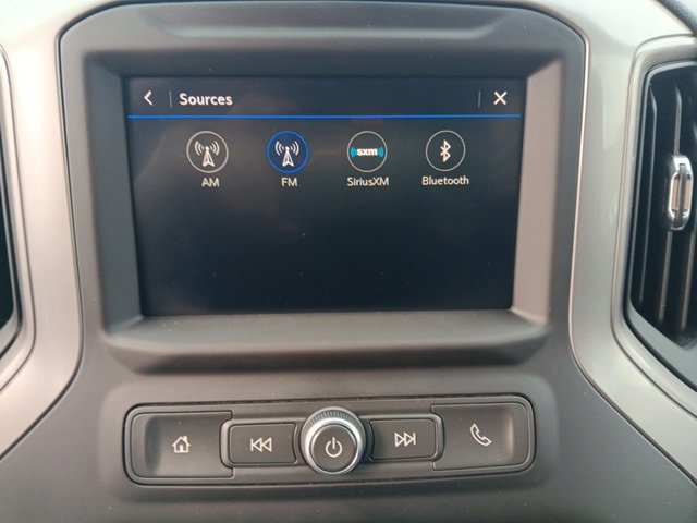 Used 2022 Chevrolet Silverado 2500 Custom w/ Custom Value Package image 13