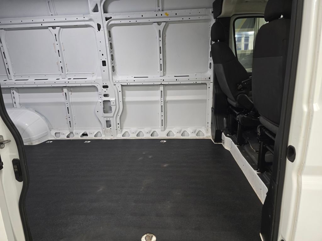 Used 2024 RAM ProMaster 2500 w/ Convenience Group image 26