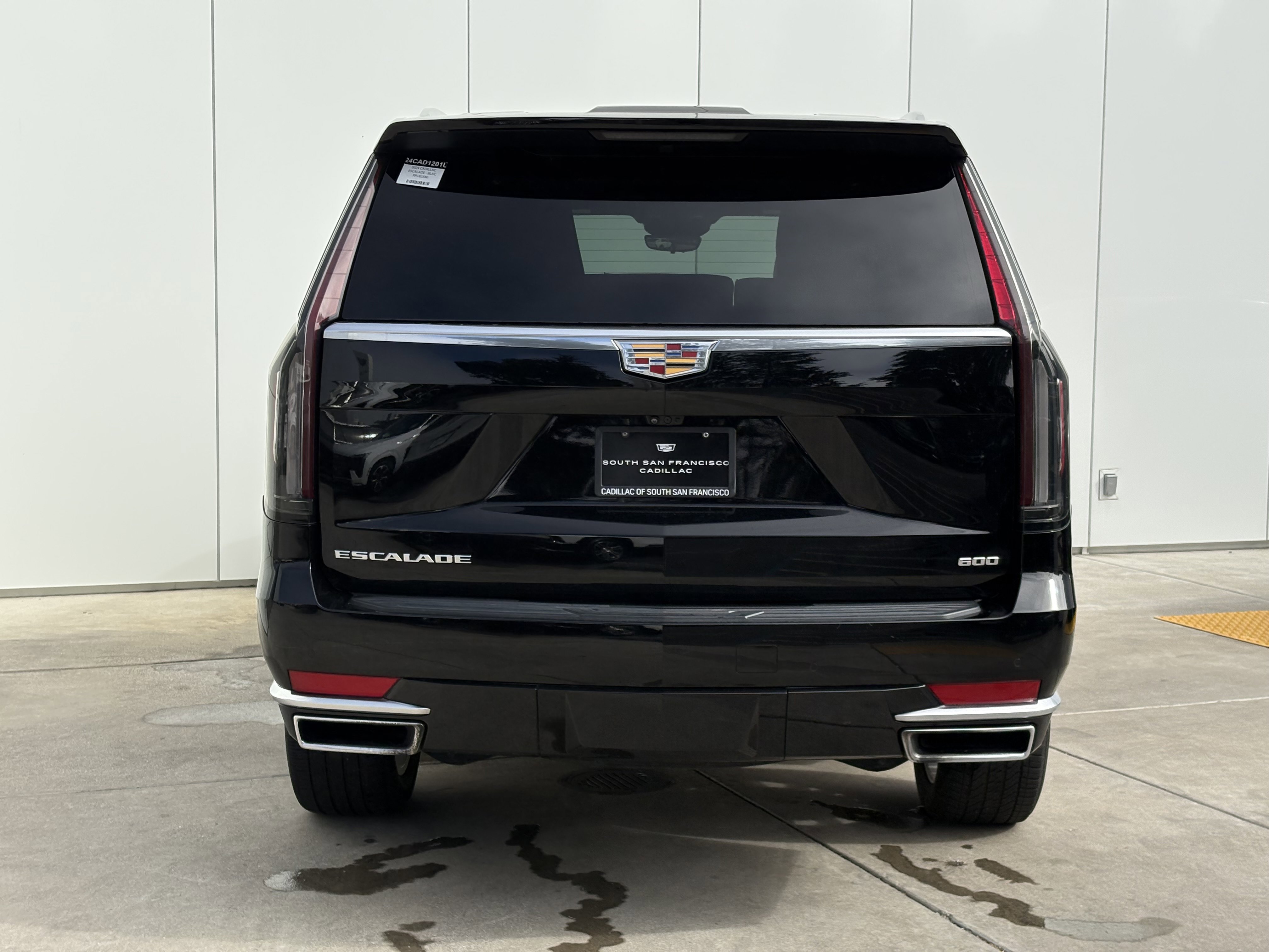 Certified 2024 Cadillac Escalade Premium Luxury image 8