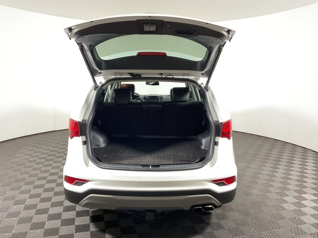 Used 2018 Hyundai Santa Fe Sport w/ 2.0T Ultimate Tech Package 05 AWD/4WD image 17