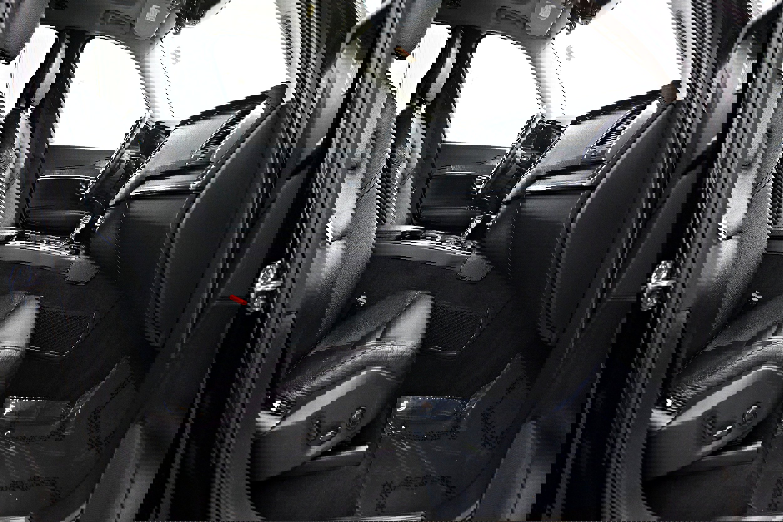 Used 2020 Volvo XC90 T6 Momentum image 26