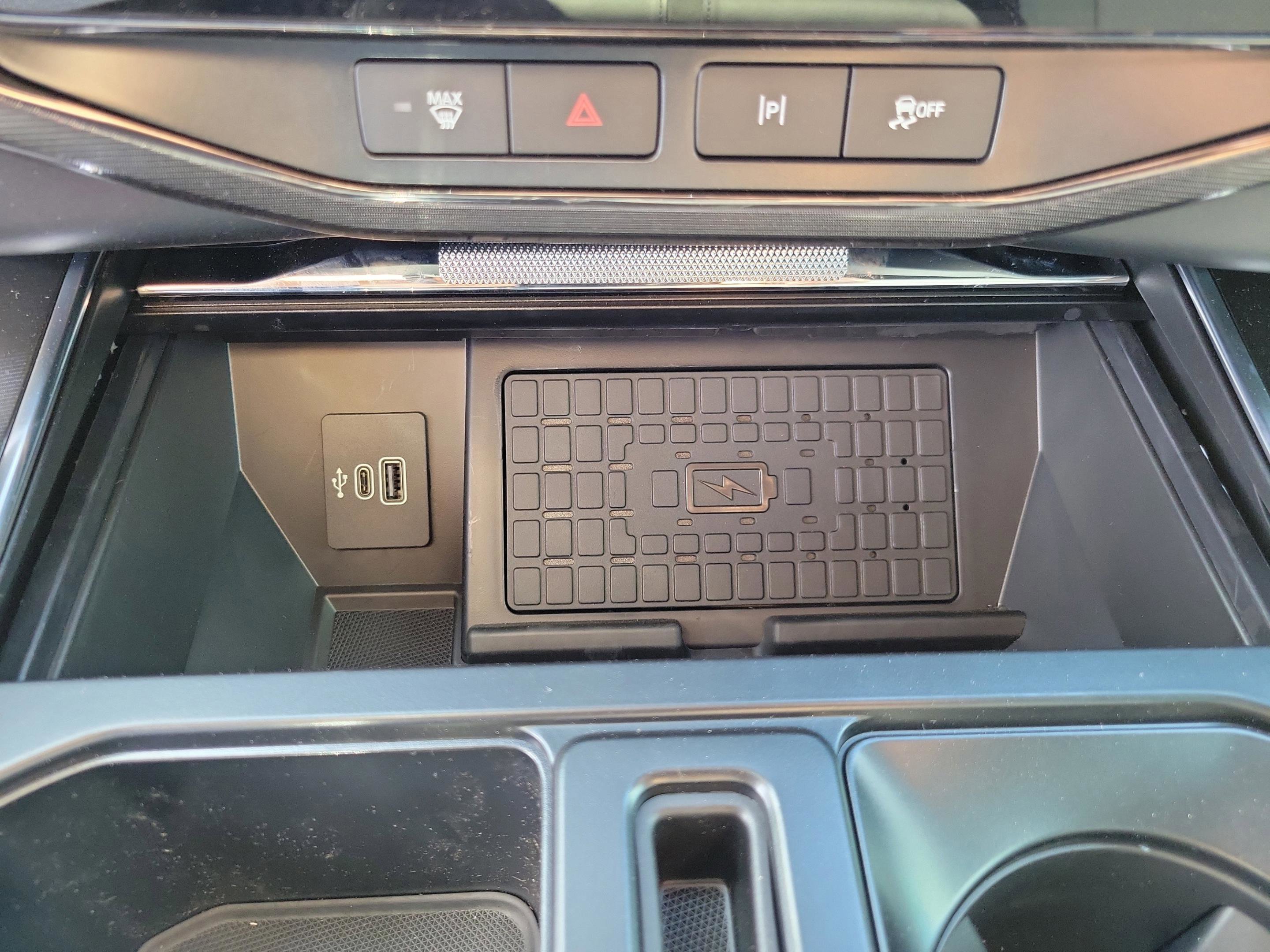 New 2025 Ford F150 Lightning Platinum image 31