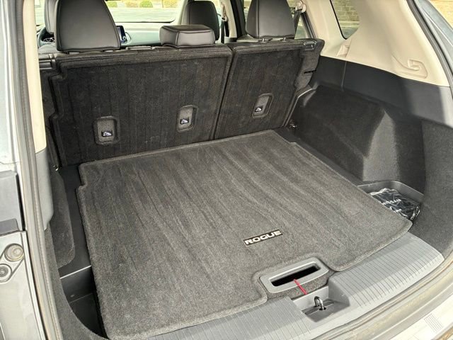 Certified 2023 Nissan Rogue SV w/ SV Premium B Package FWD image 21