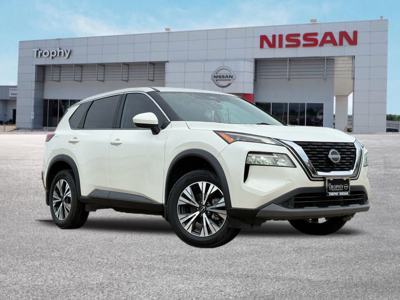Certified 2023 Nissan Rogue SV image 1