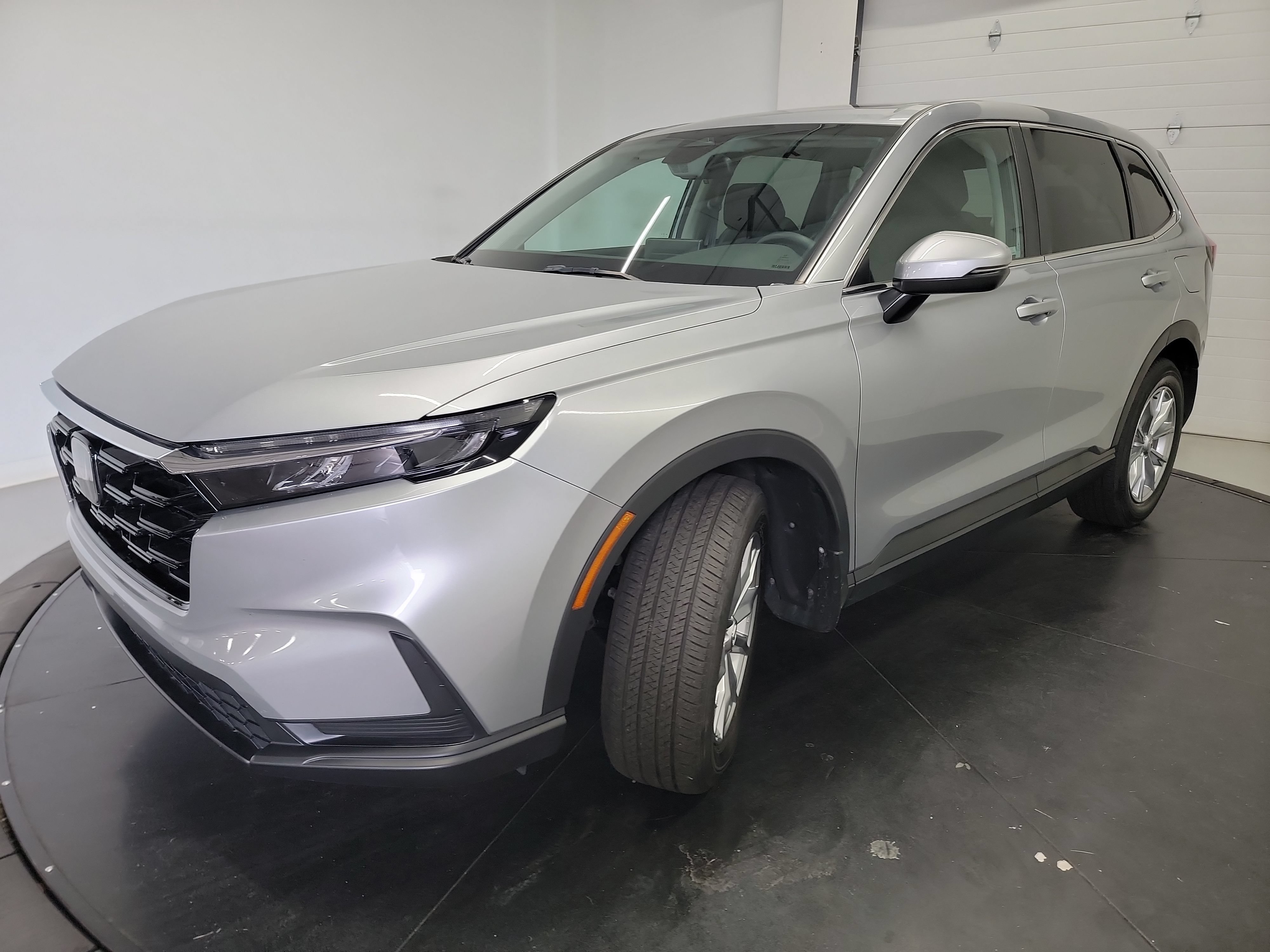 Used 2024 Honda CR-V EX image 3