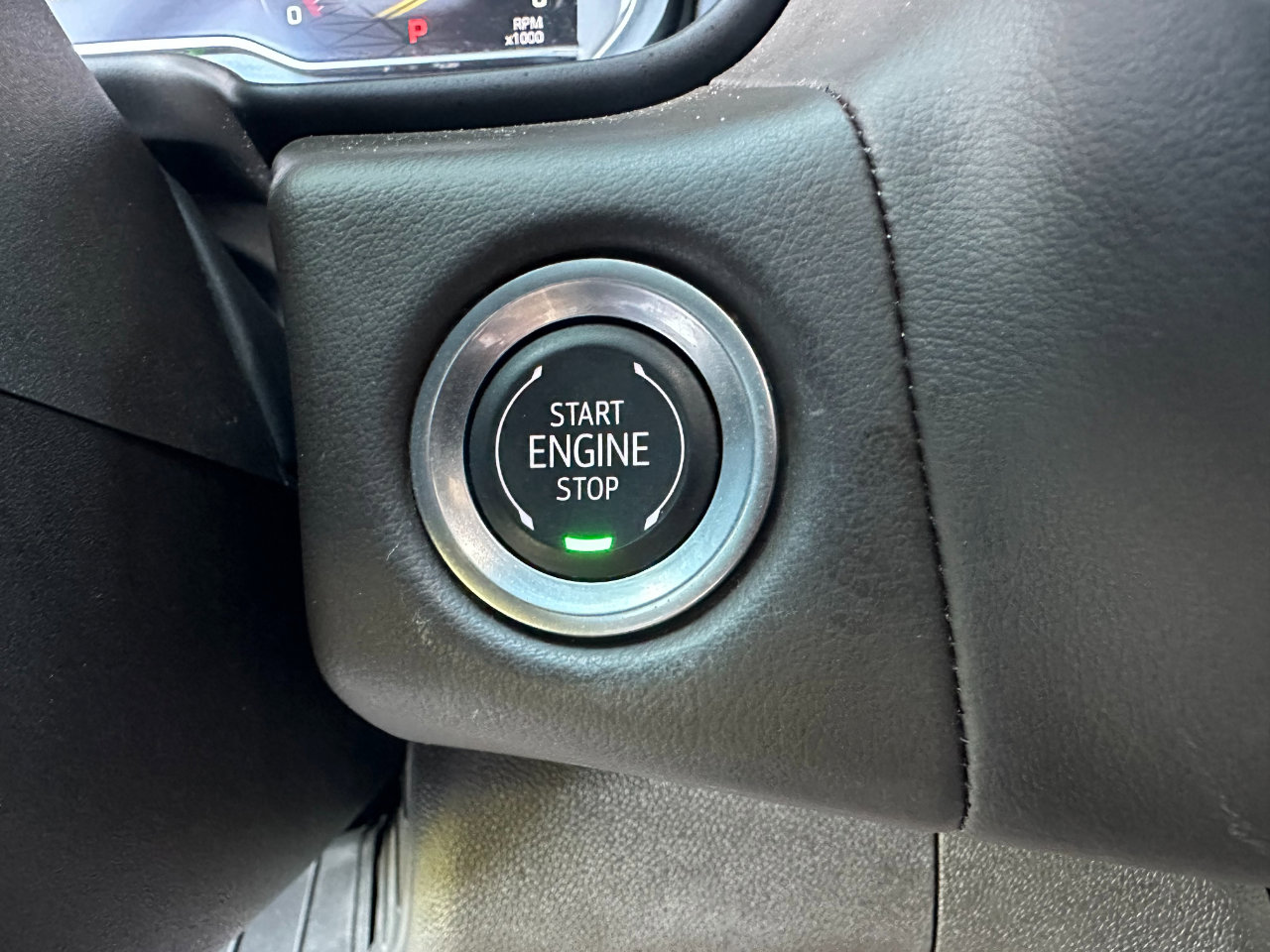 Used 2024 GMC Yukon XL SLT w/ SLT Luxury Package image 47