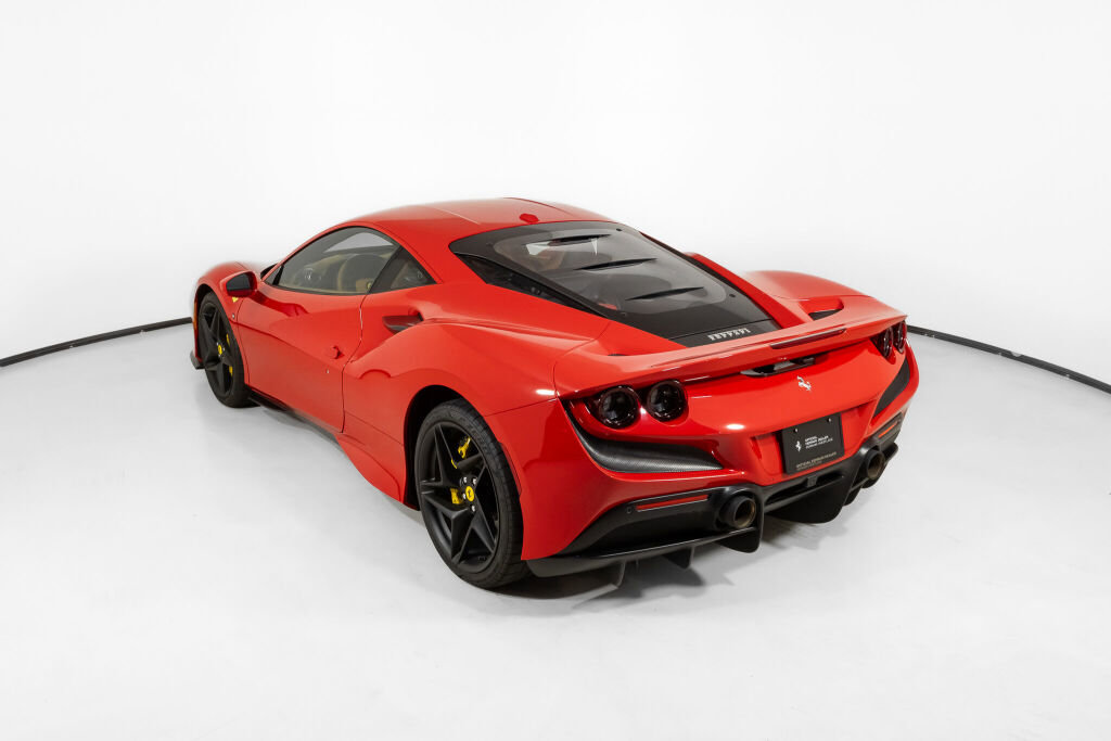 Used 2022 Ferrari F8 Tributo image 5