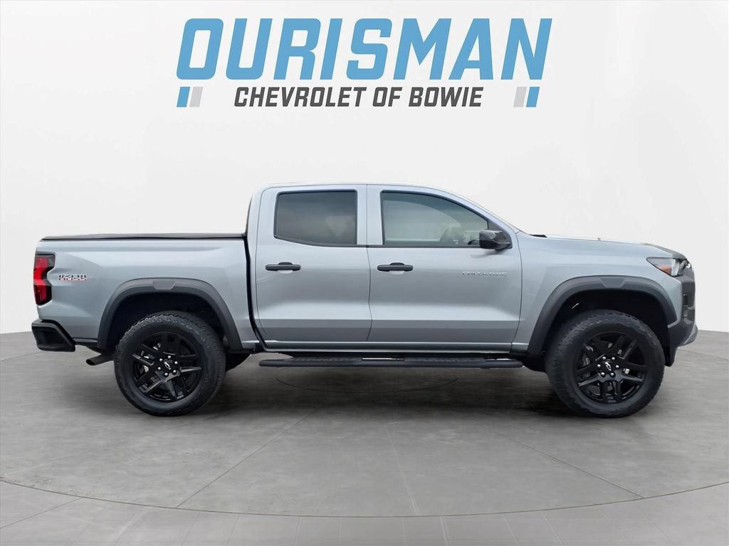 Certified 2025 Chevrolet Colorado Trail Boss AWD/4WD image 2