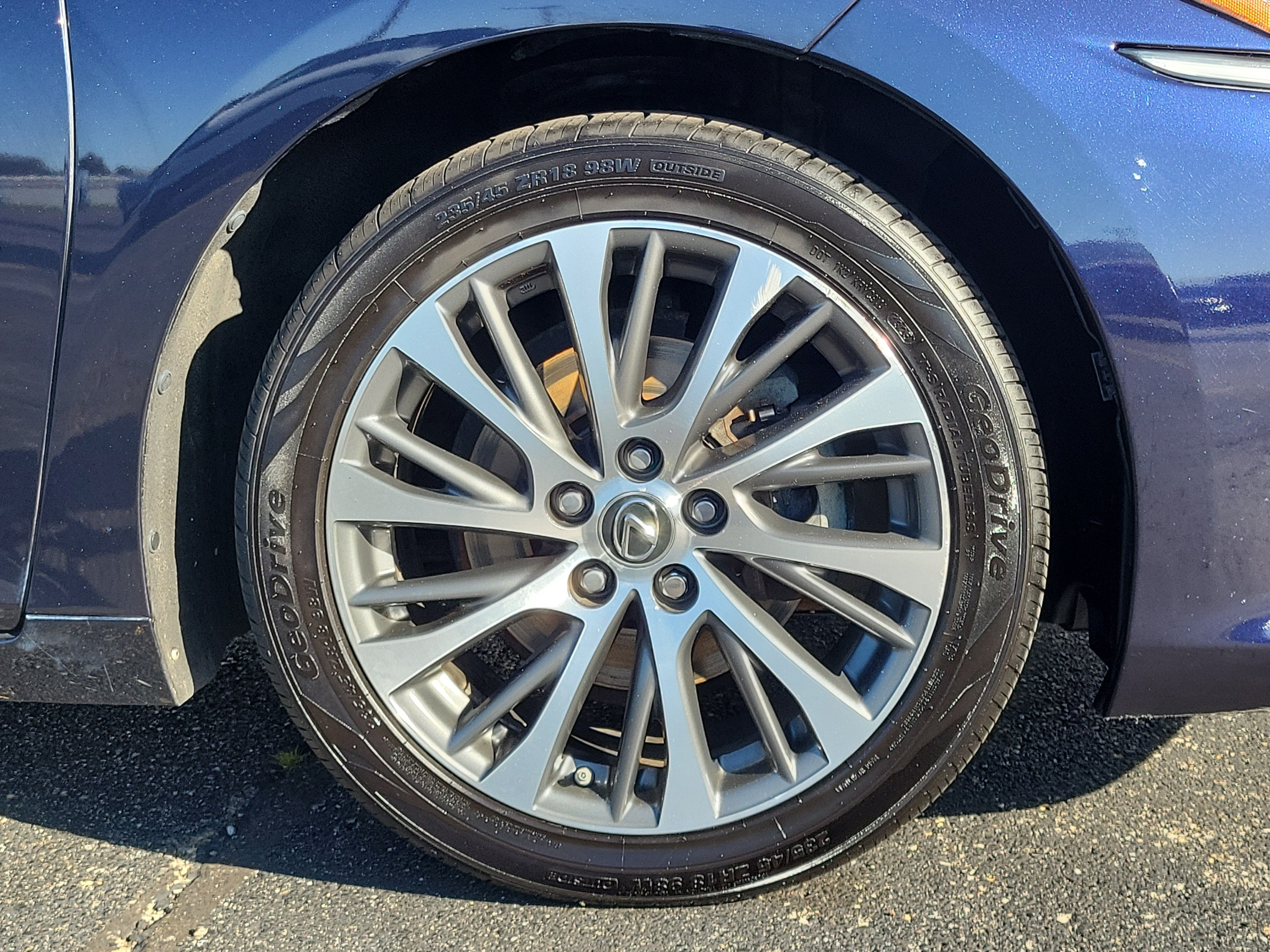 Used 2021 Lexus ES 250 w/ Premium Package AWD/4WD image 5