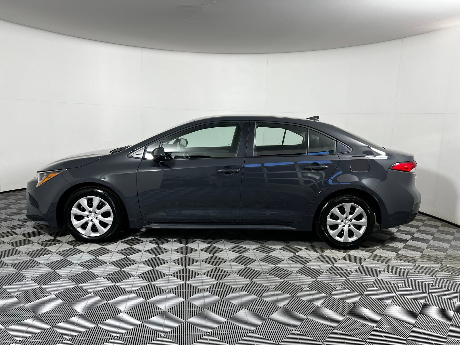 Certified 2025 Toyota Corolla LE image 8