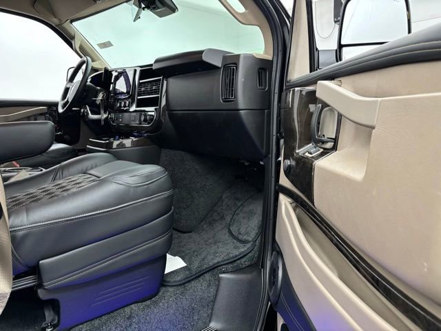 New 2026 GMC Savana 2500 w/ Driver Convenience Package RWD image 22