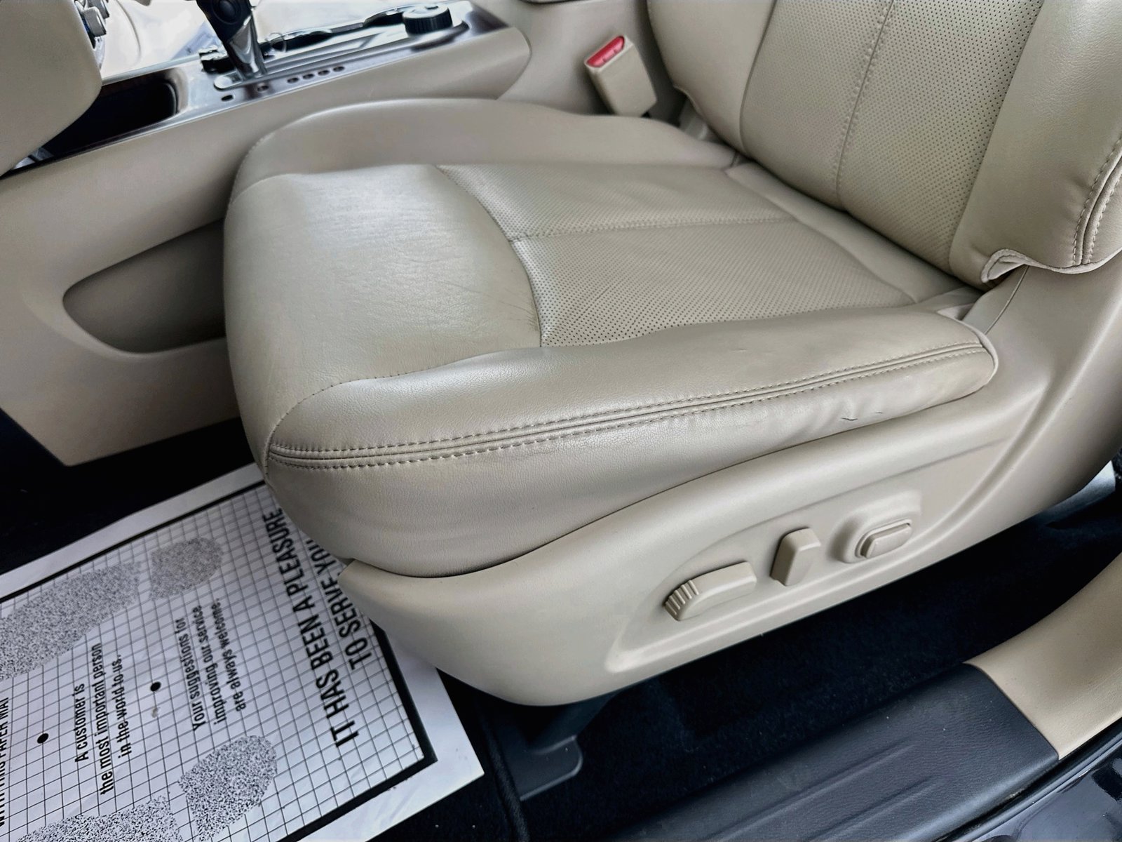 Used 2020 Nissan Pathfinder Platinum AWD/4WD image 28