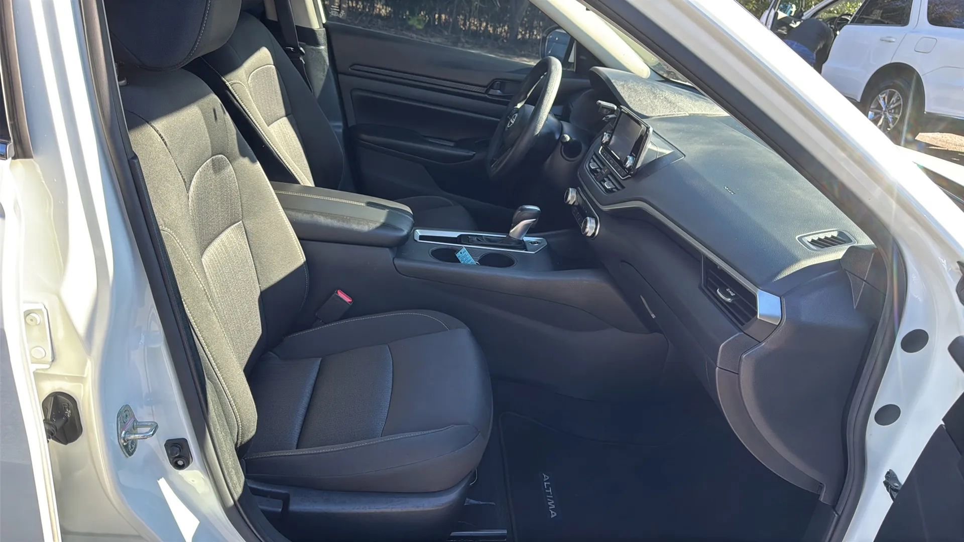 Used 2023 Nissan Altima 2.5 S image 12