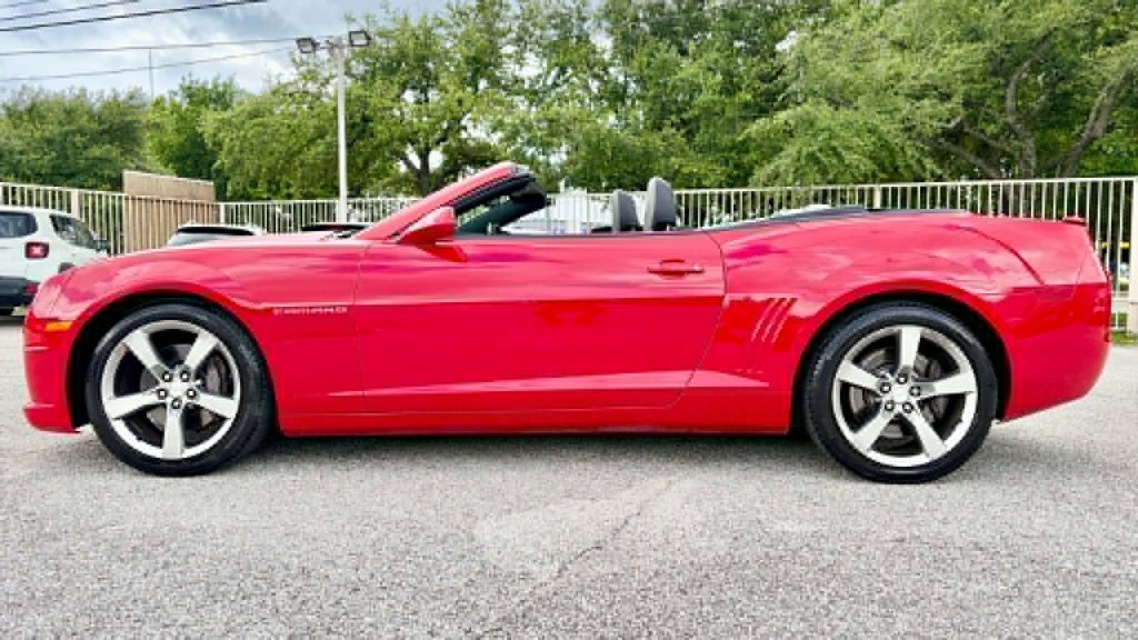 Used 2012 Chevrolet Camaro SS w/ RS Package RWD image 8