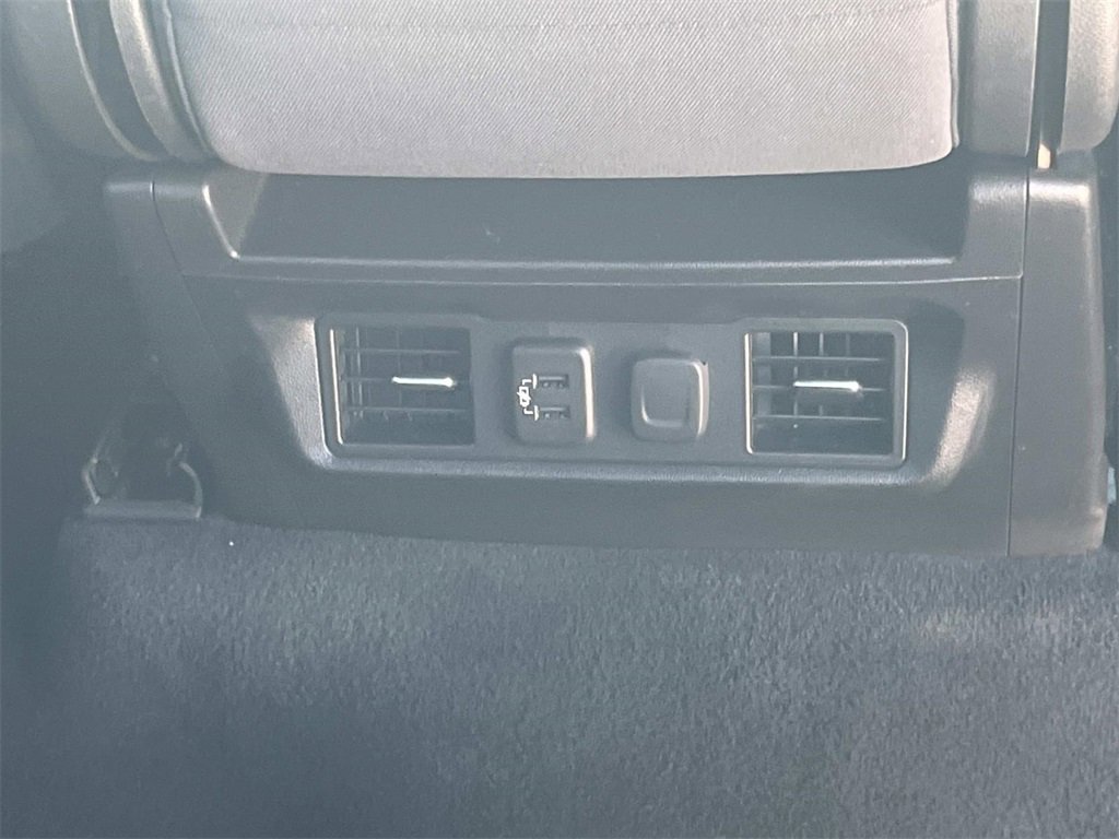 Used 2021 GMC Sierra 1500 SLE w/ Driver Alert Package I image 17