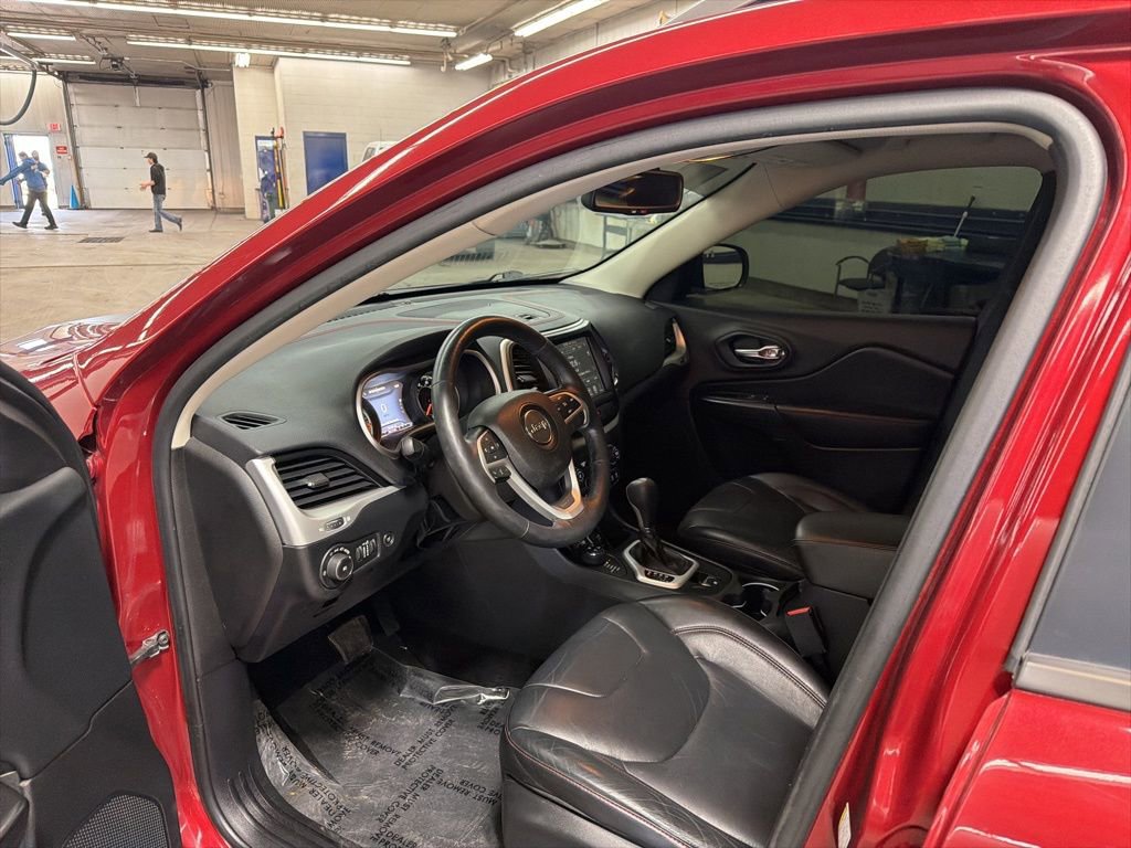 Used 2014 Jeep Cherokee Trailhawk w/ Comfort/Convenience Group image 19
