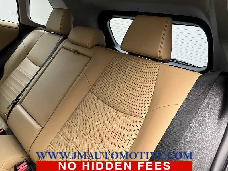 Used 2020 Toyota RAV4 Limited image 16