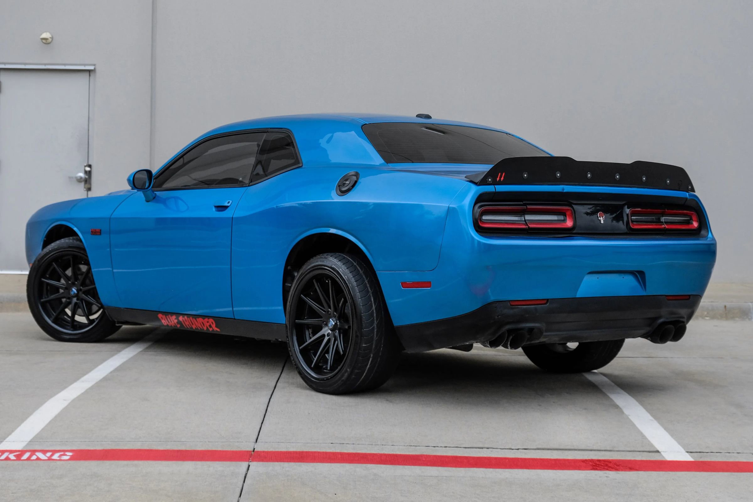 Used 2015 Dodge Challenger R/T w/ Quick Order Package 28B R/T RWD image 8
