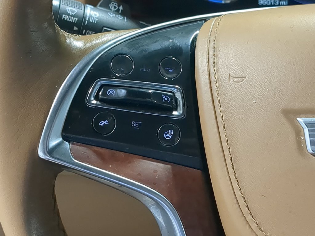 Used 2017 Cadillac Escalade Platinum AWD/4WD image 29