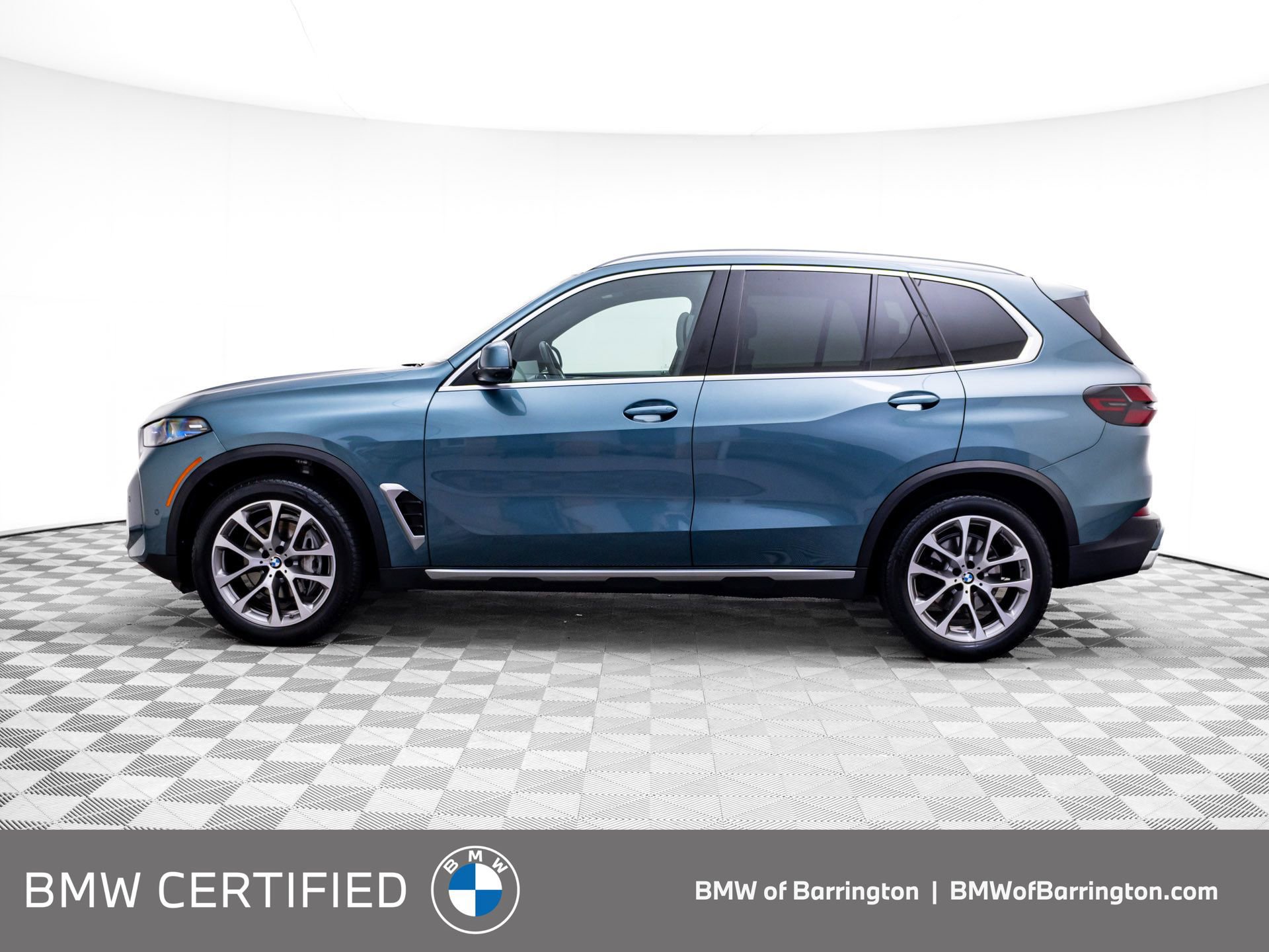 Certified 2025 BMW X5 xDrive40i w/ Climate Comfort Package AWD/4WD video 2