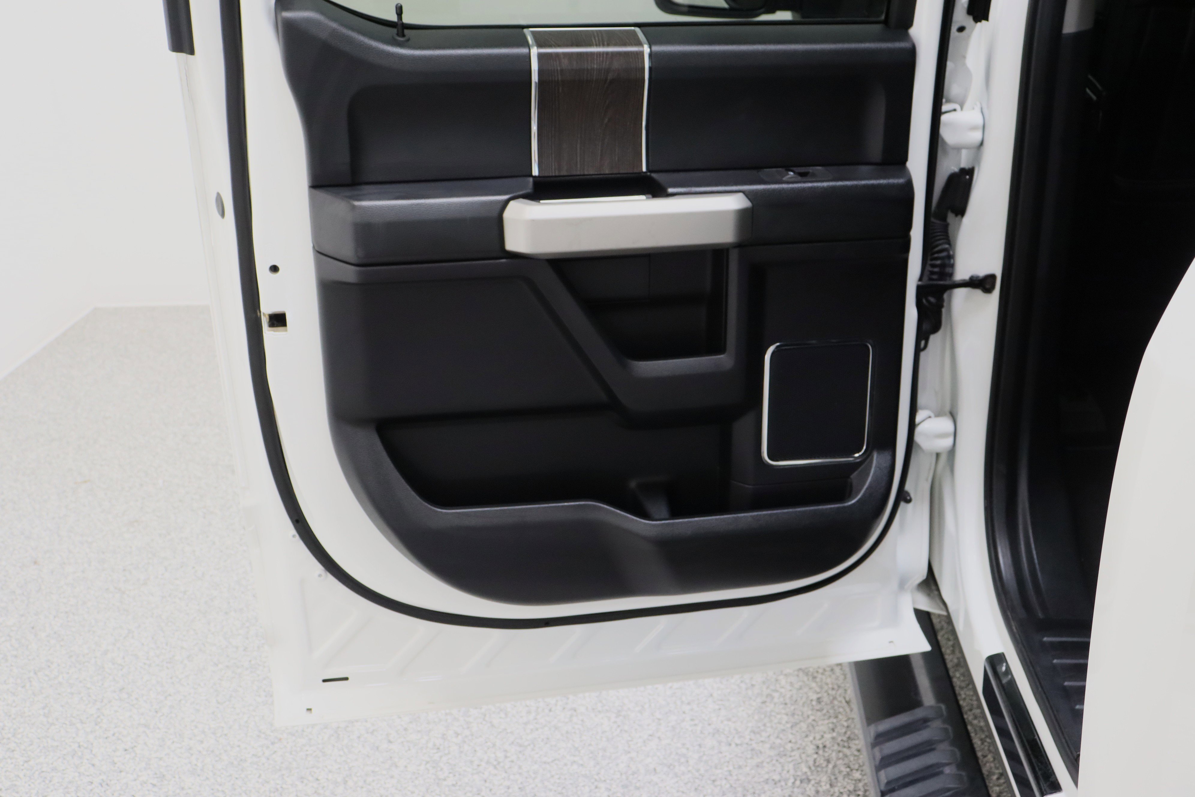 Used 2020 Ford F250 Lariat image 30