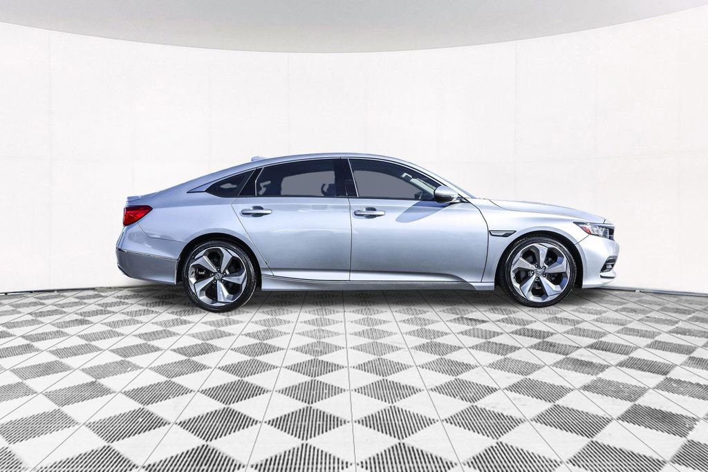 Used 2019 Honda Accord Touring image 12