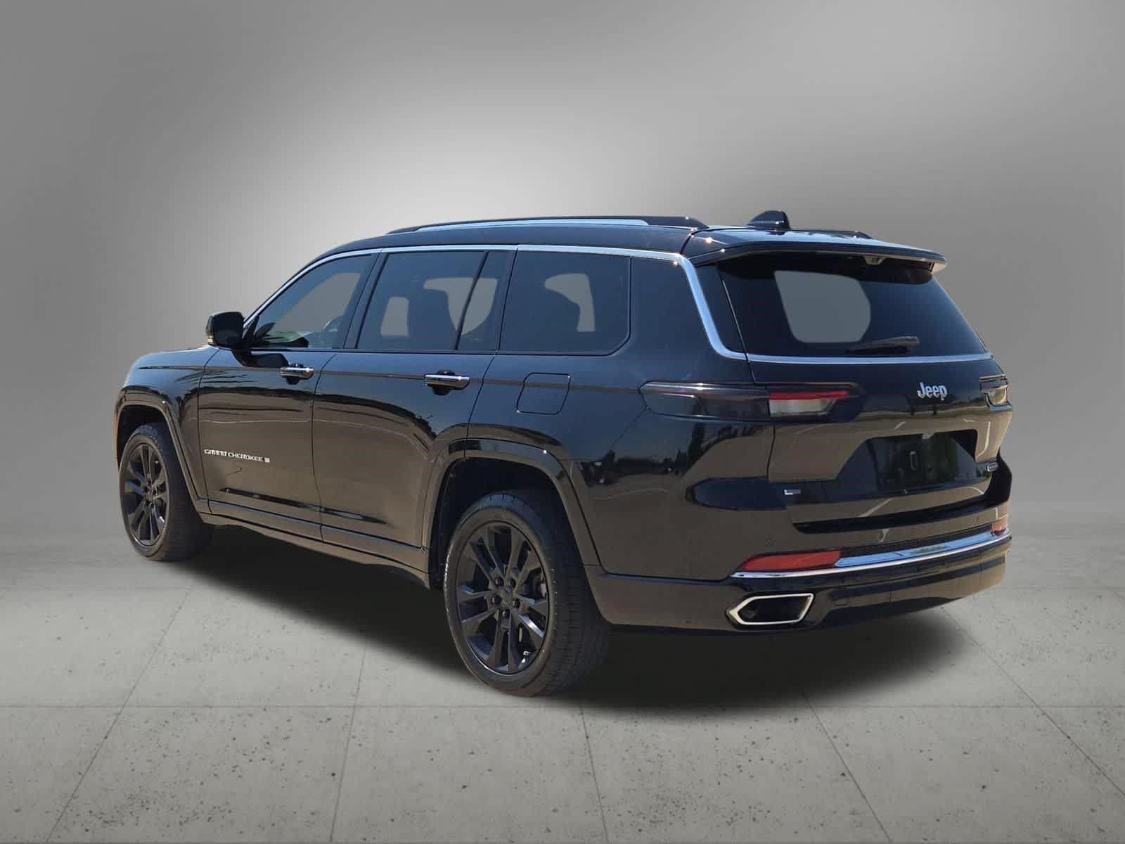 Used 2021 Jeep Grand Cherokee L Overland w/ Luxury Tech Group IV RWD image 4