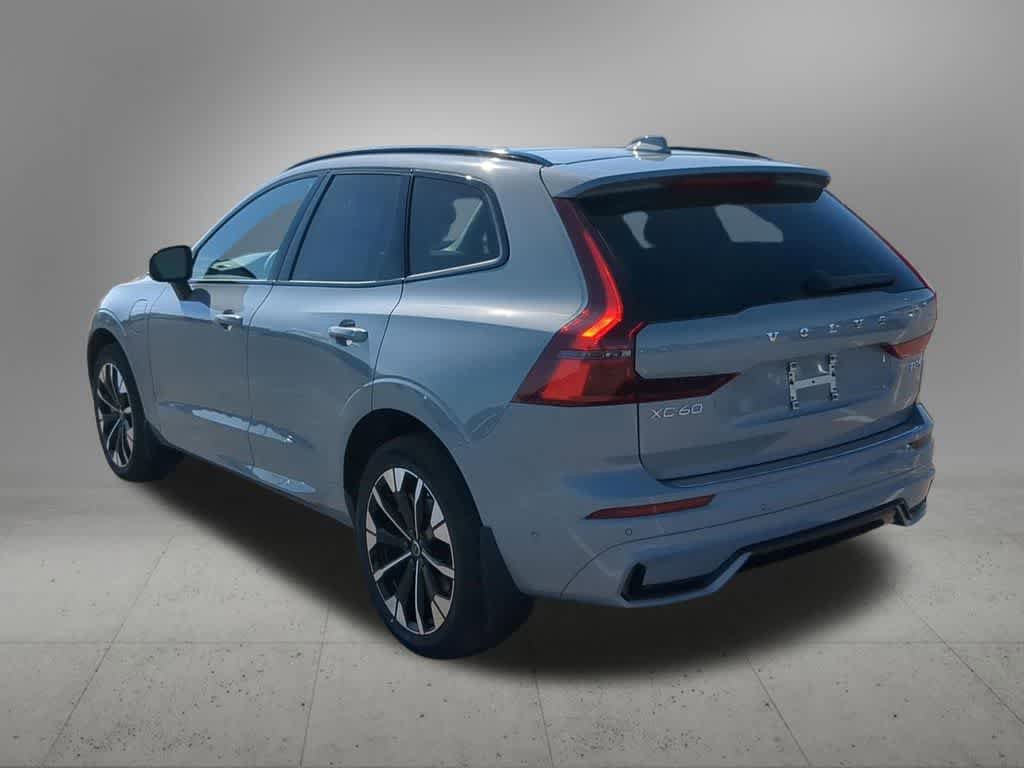 New 2026 Volvo XC60 T8 Plus w/ Protection Package Premier AWD/4WD image 4