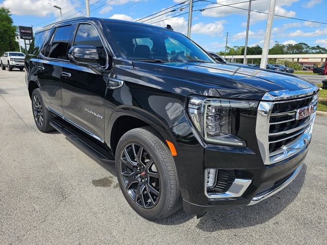 Used 2023 GMC Yukon SLT w/ SLT Premium Package AWD/4WD image 7