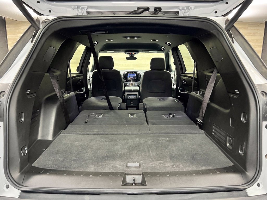 Used 2023 Chevrolet Traverse LT FWD image 25